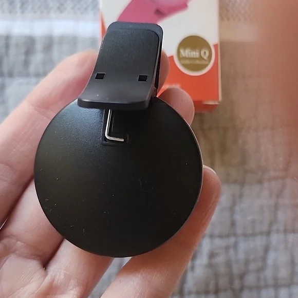 Free With Purchase Selfie Clip On Light - Picture 6 of 7